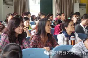 在关注群文阅读的道路上努力前行