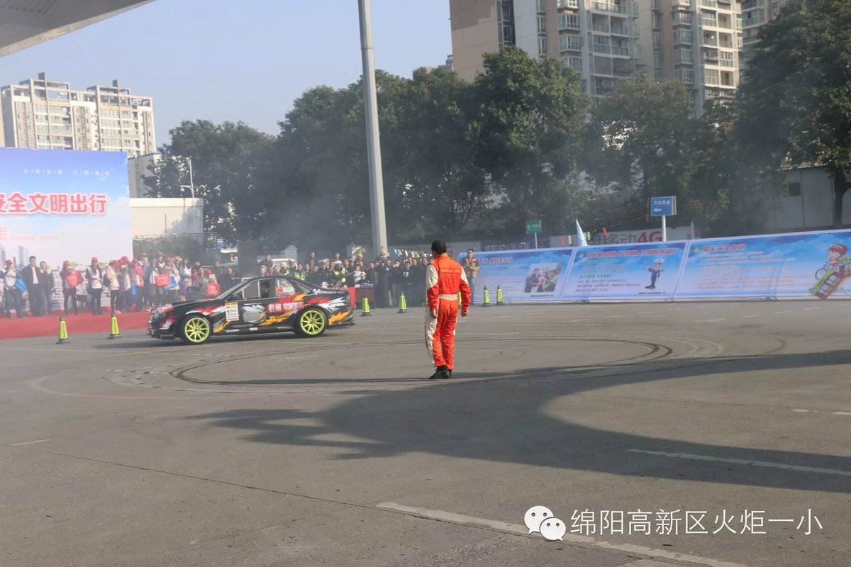 【火一动态】“12.2”小交警在行动