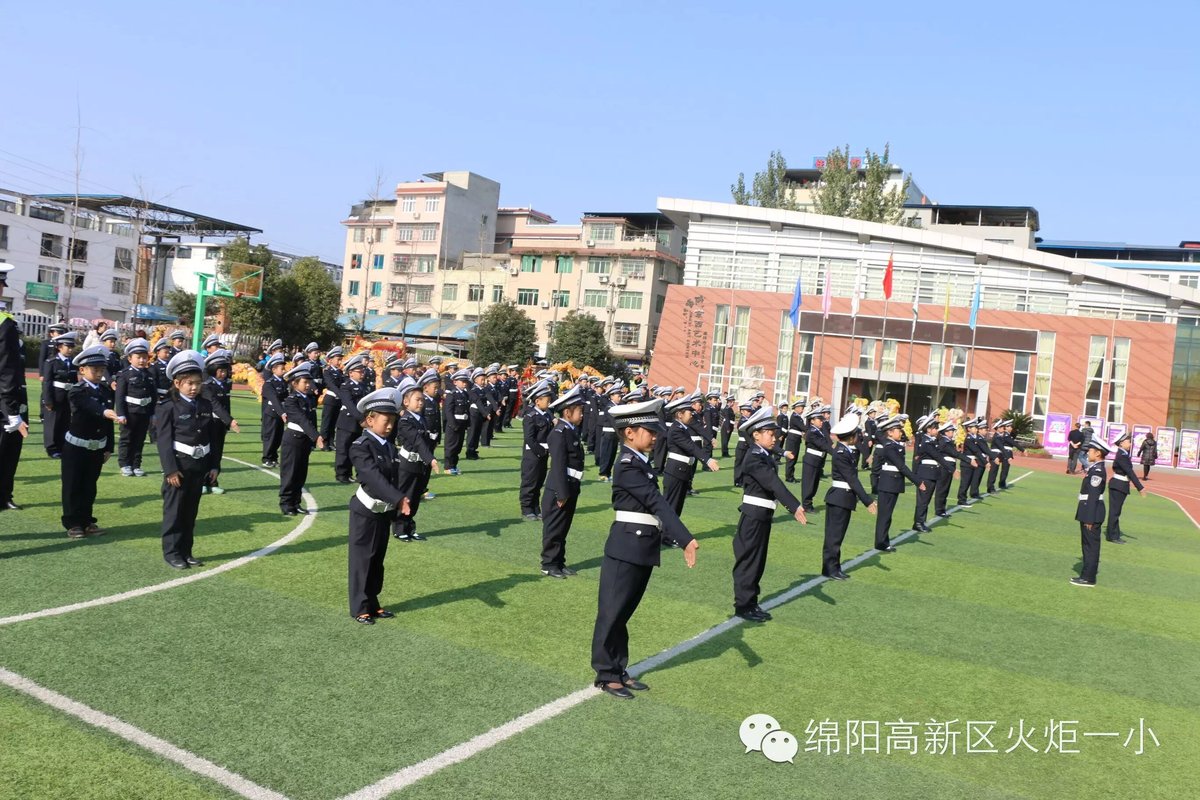 【火一动态】市委常委宣传部长张学民一行调研我校少年宫建设