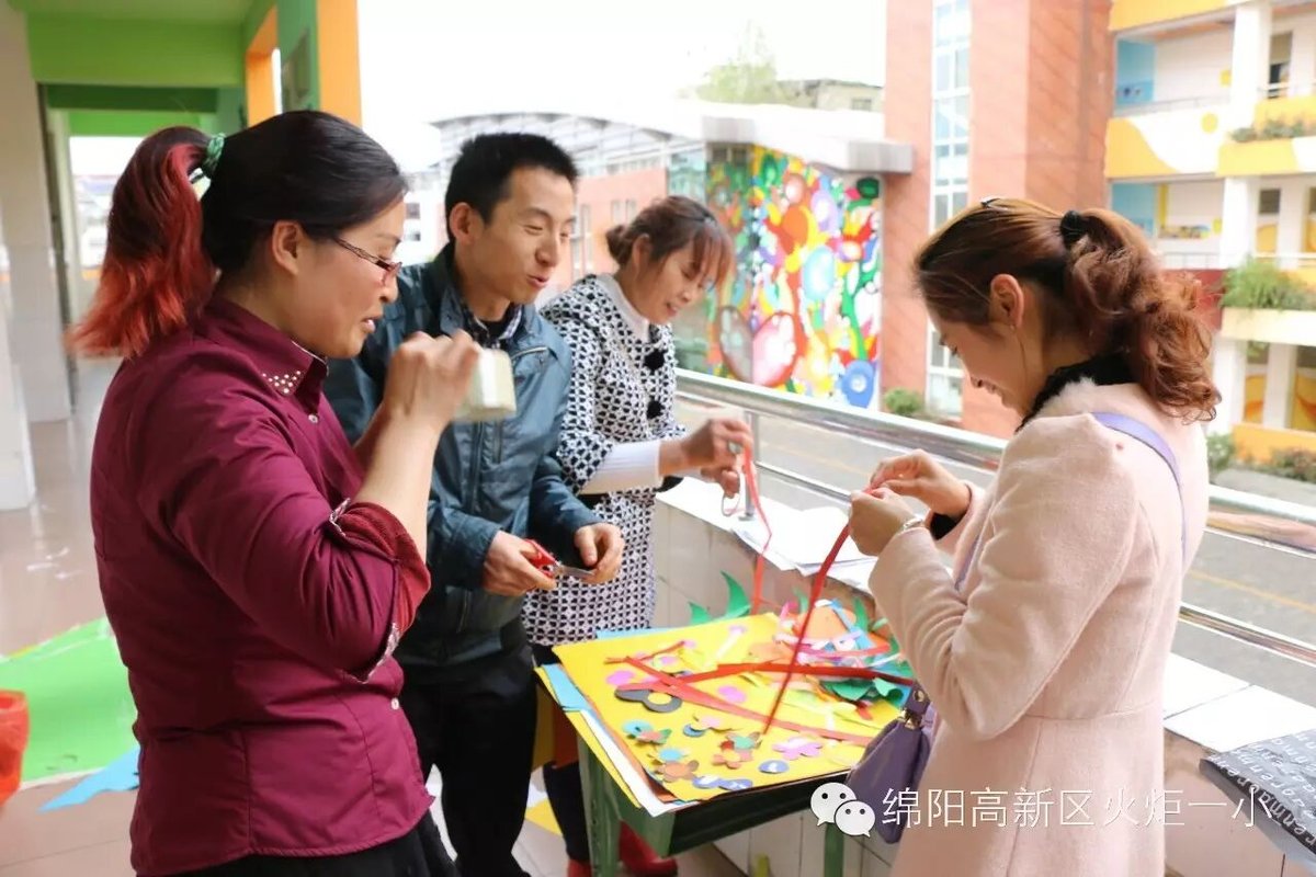 【班主任节速递4】致最美的您--班主任节室外墙专题展评