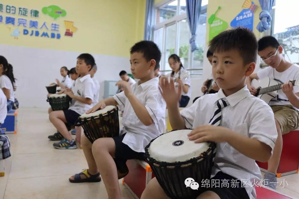 【火一动态】中央文明办三局局长杨笑山一行调研火炬一小少年宫工作
