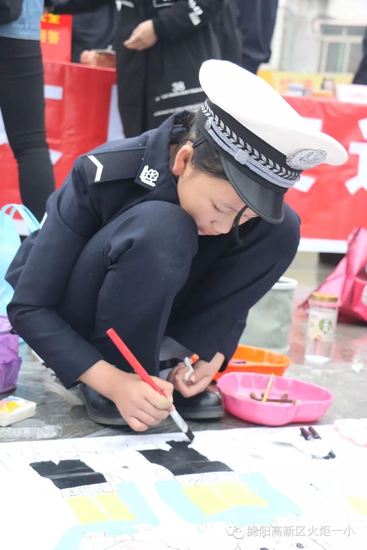 【火一动态】火炬一小小交警参加绵阳市2016年“122全国交通日”主题活动