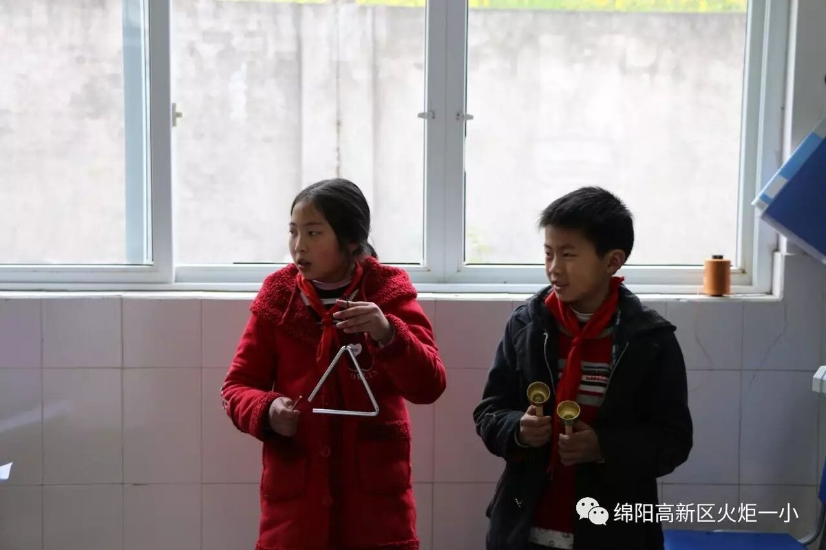 【火一动态】火炬一小到平武开展“送课下乡”活动