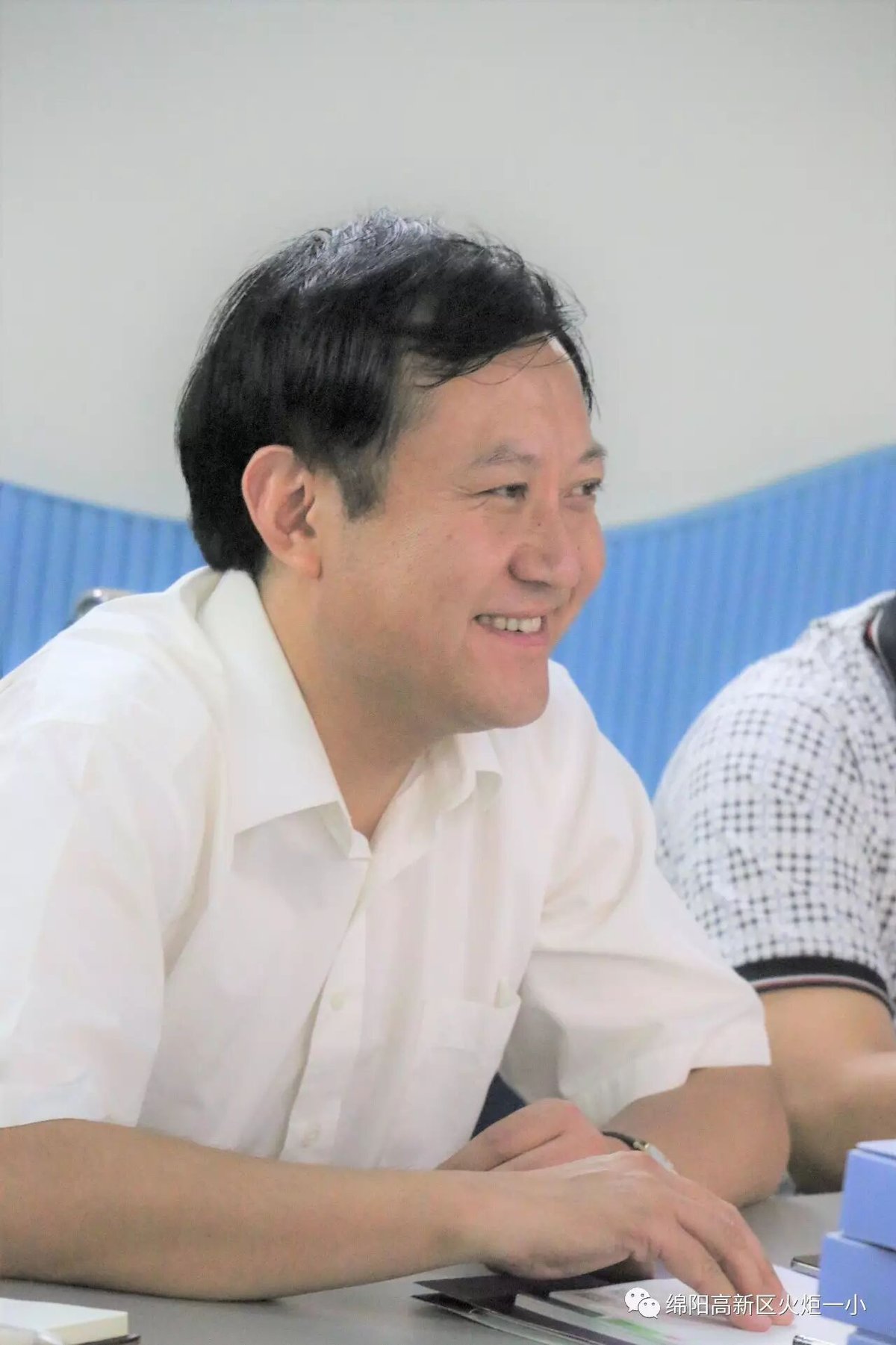 【火一动态】绵阳市文明办主任韩贵钧带队到火炬一小 督查指导省级文明校园迎测准备工作