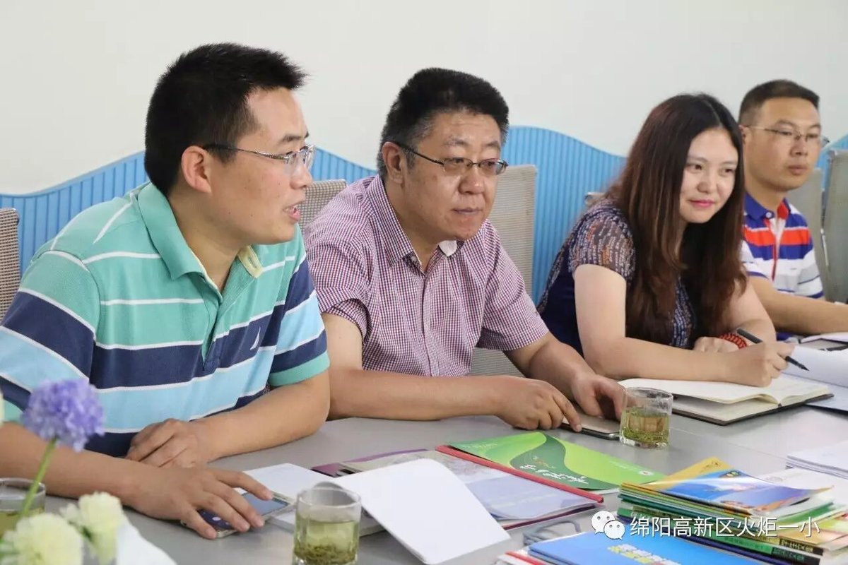 【火一动态】绵阳市文明办主任韩贵钧带队到火炬一小 督查指导省级文明校园迎测准备工作
