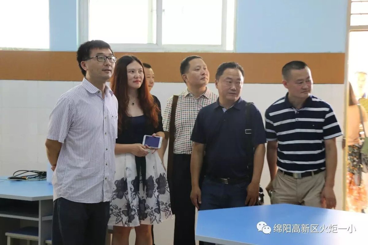 【火一动态】火炬一小迎接创建“全国文明校园”考核组检查