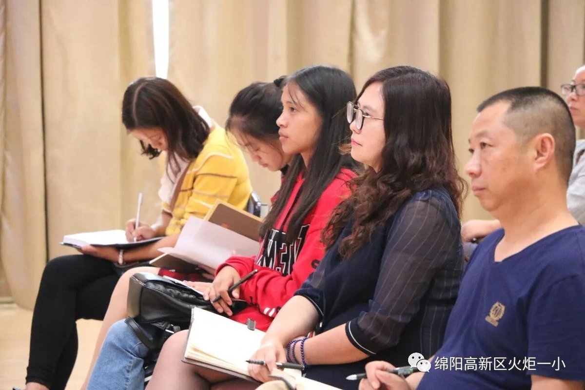 齐春:《梦在 心在 幸福在》