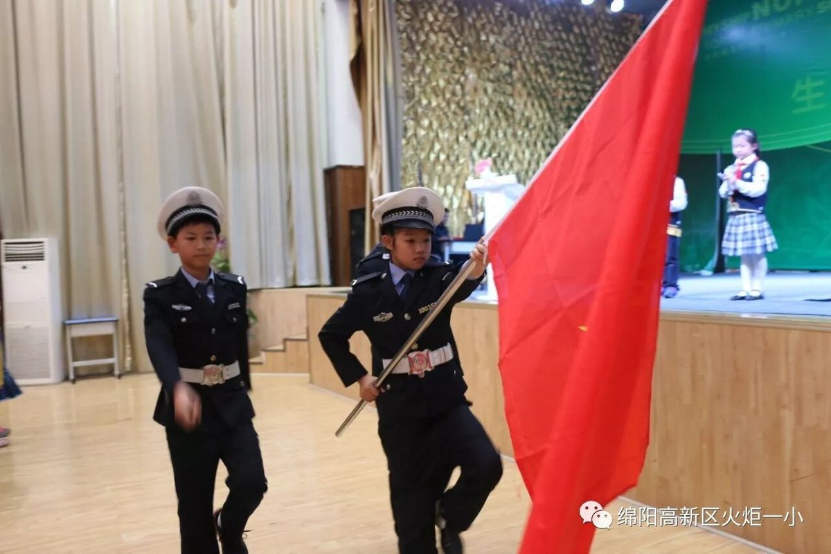 【火一动态】少先队建队日活动暨新队员入队仪式