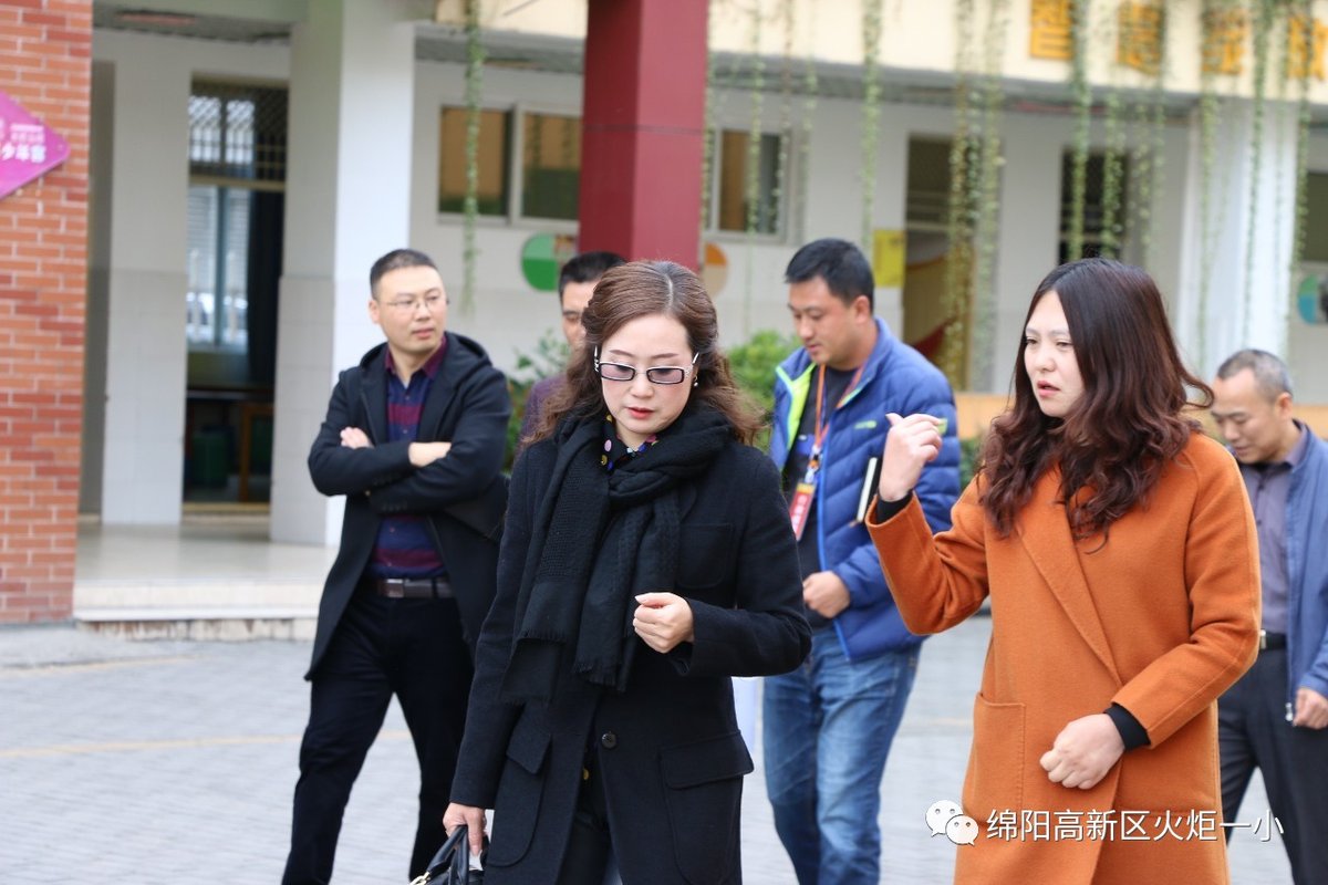 【火一动态】市区两级对我校义务教育均衡发展工作市级复检迎检准备进行指导