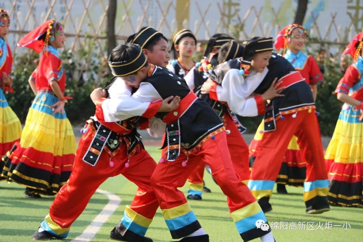 【火一动态】火炬一小第五届体育节开幕式