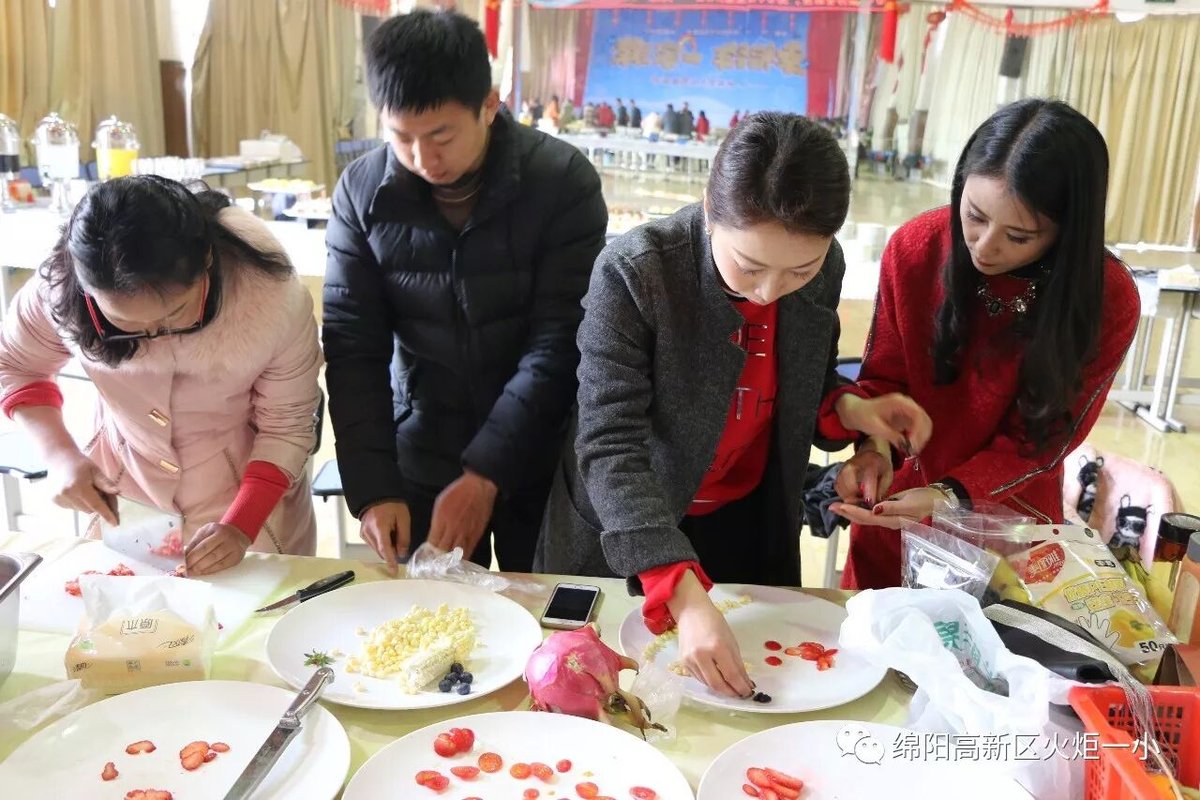【火一动态】揭晓火炬一小2017年度校园十大新闻啦!