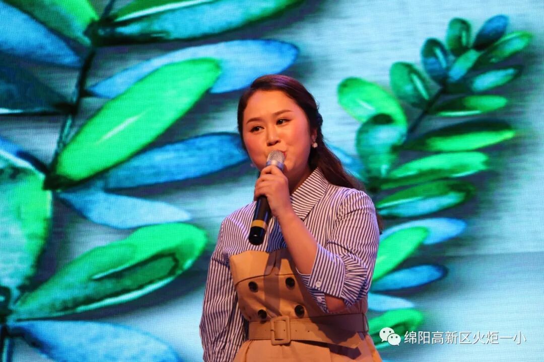 【火一动态】我校两位教师双双荣获高新区2018年师德师风演讲比赛特等奖