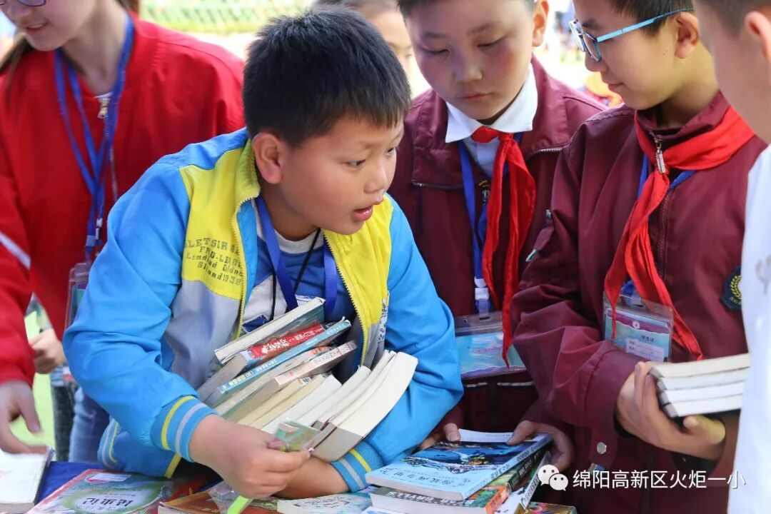 【火一读书节】逛不完的书市,淘不完的精彩