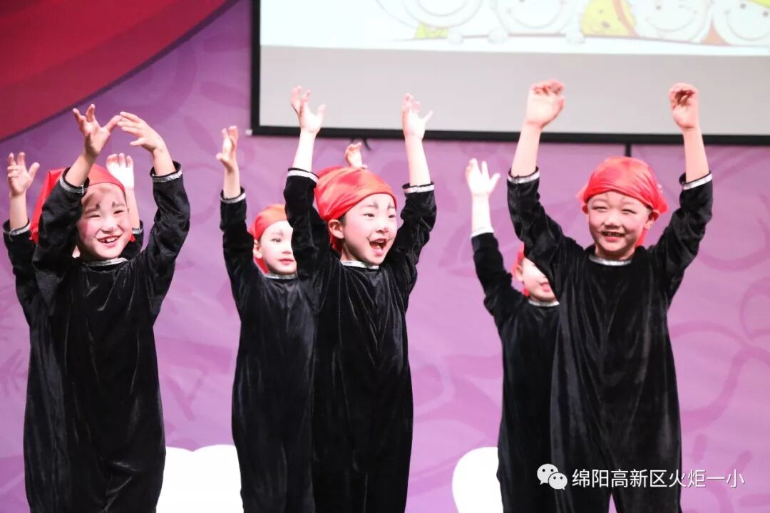 undefined 【火一读书节】让阅读插上戏剧的翅膀 ——第五届读书节之戏剧展演