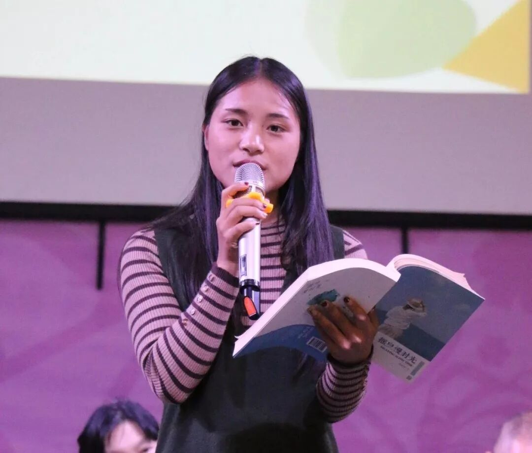 【火一动态】叩问生命   绽放芳华 ----第二十期教师论坛