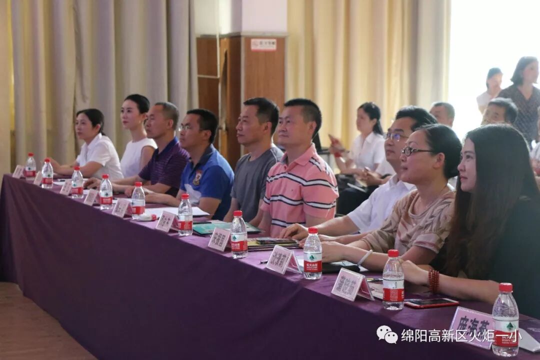 【火一喜讯】我校选手连续五年蝉联绵阳市中小学生演讲比赛小学组冠军