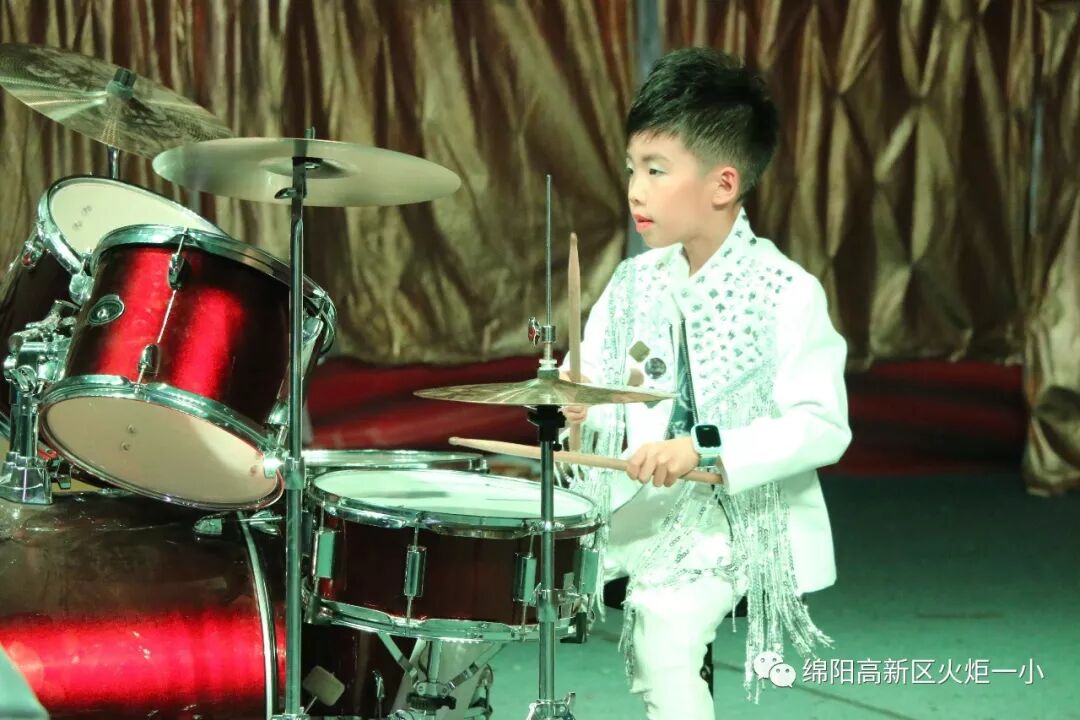 【火一喜讯】我校选手连续五年蝉联绵阳市中小学生演讲比赛小学组冠军