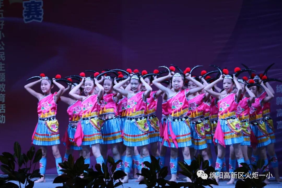 【火一喜讯】我校选手连续五年蝉联绵阳市中小学生演讲比赛小学组冠军