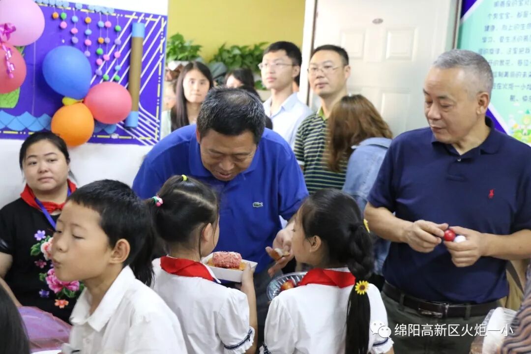 【火一六一特辑1】幸福滋味  丝丝入“口”--六一冷餐会之“春卷节”