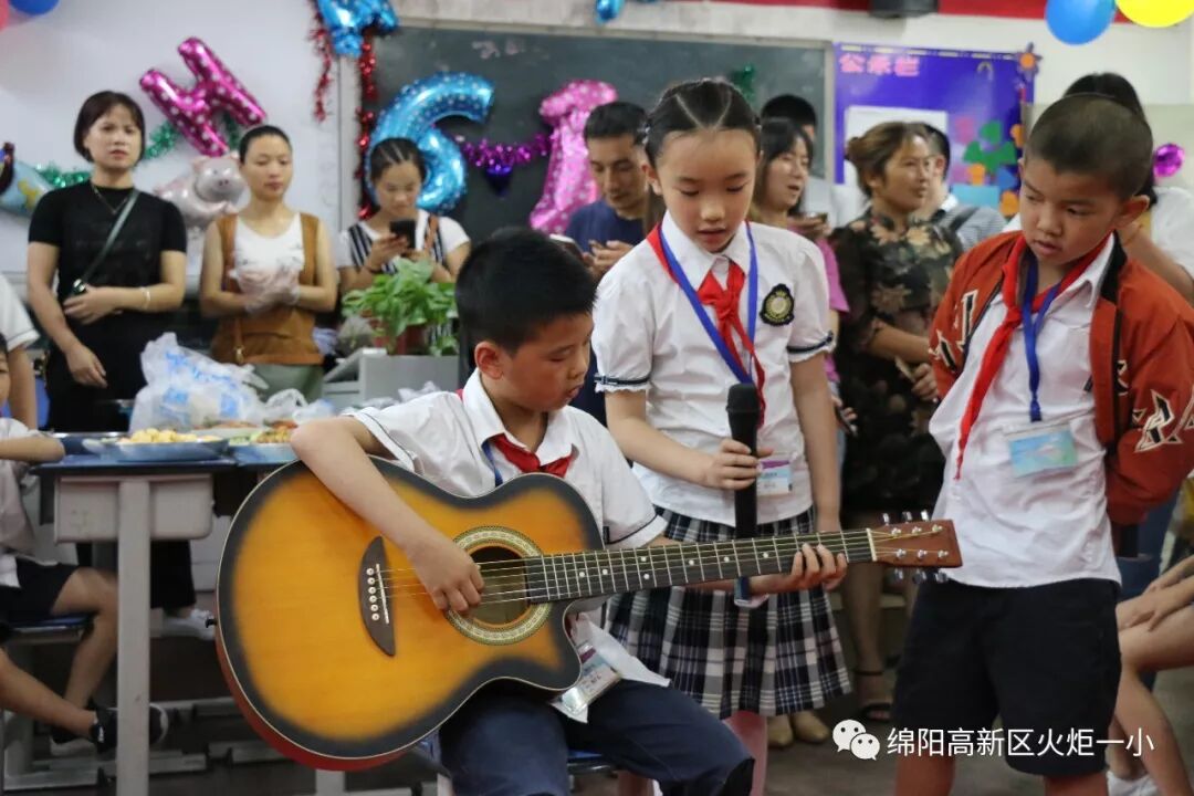 【火一六一特辑1】幸福滋味  丝丝入“口”--六一冷餐会之“春卷节”