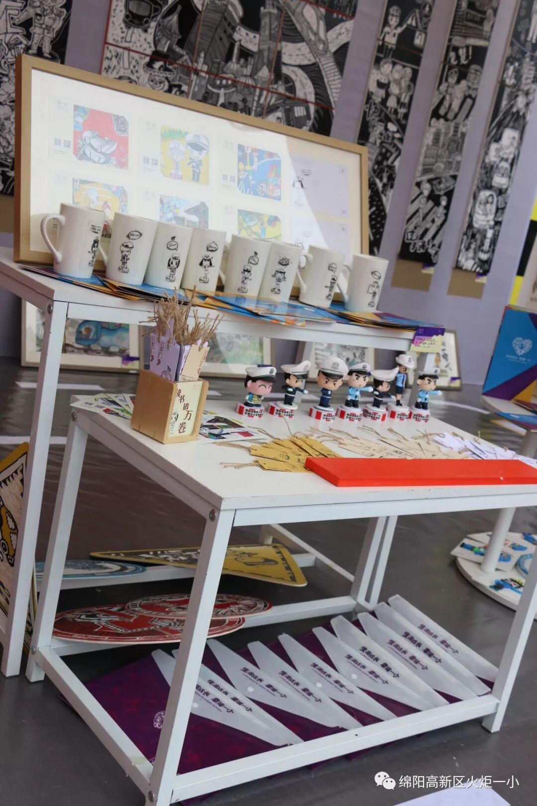 【火一动态】火炬一小“文明交通 浸润文明人生”主题艺术工作坊开展咯!