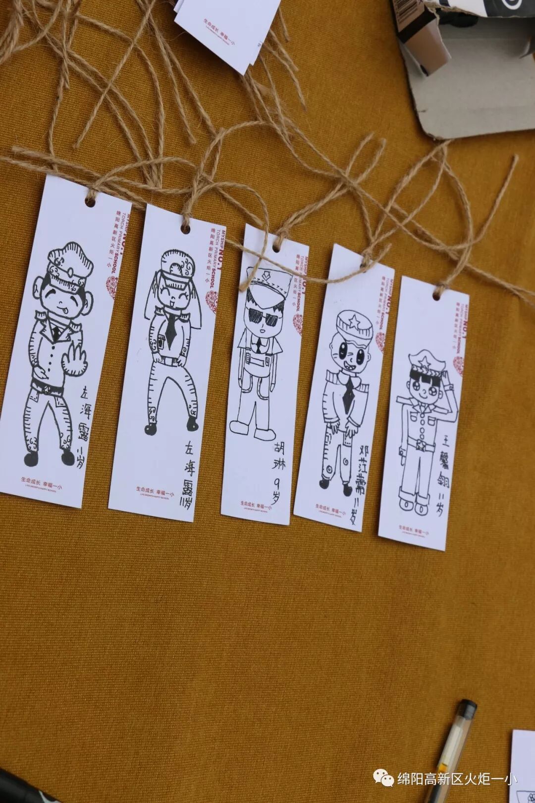 【火一动态】火炬一小“文明交通 浸润文明人生”主题艺术工作坊开展咯!