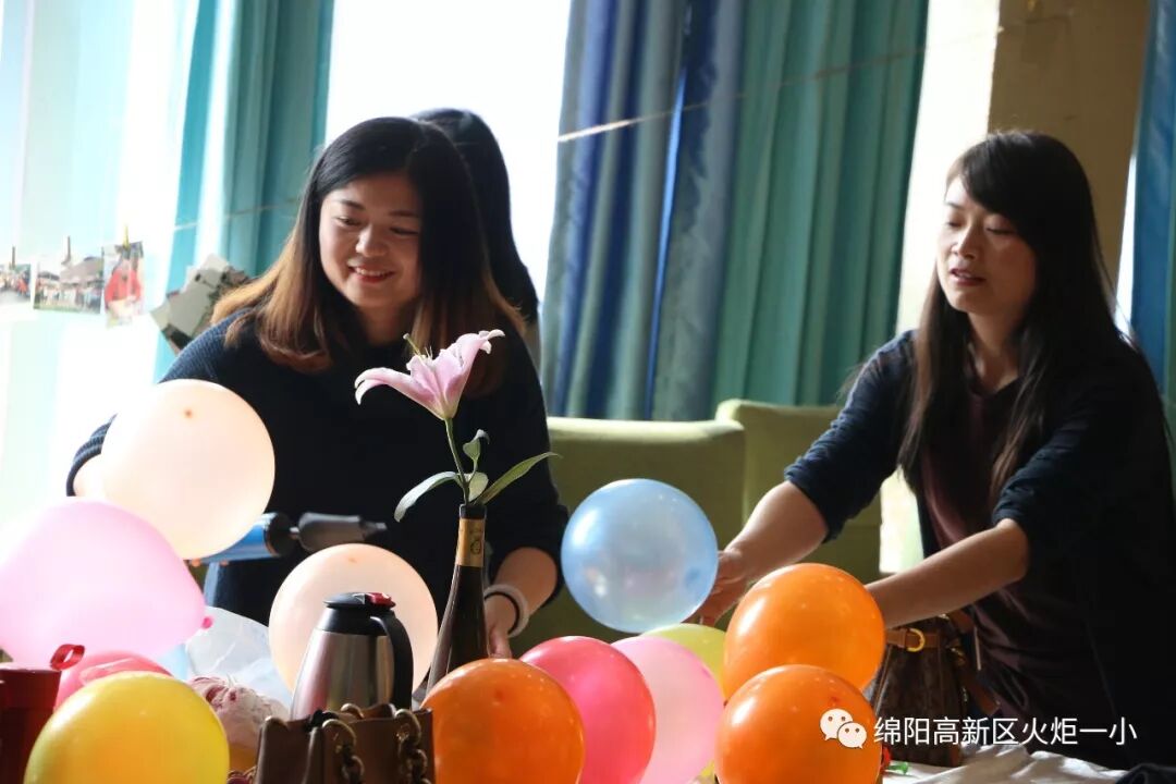 【火一动态】 肆意青春  我们在路上---火炬一小及月社2周年庆典