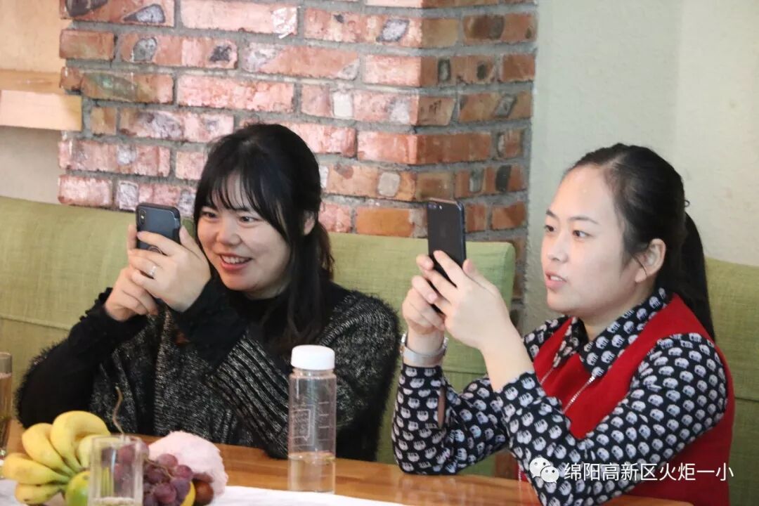 【火一动态】 肆意青春  我们在路上---火炬一小及月社2周年庆典
