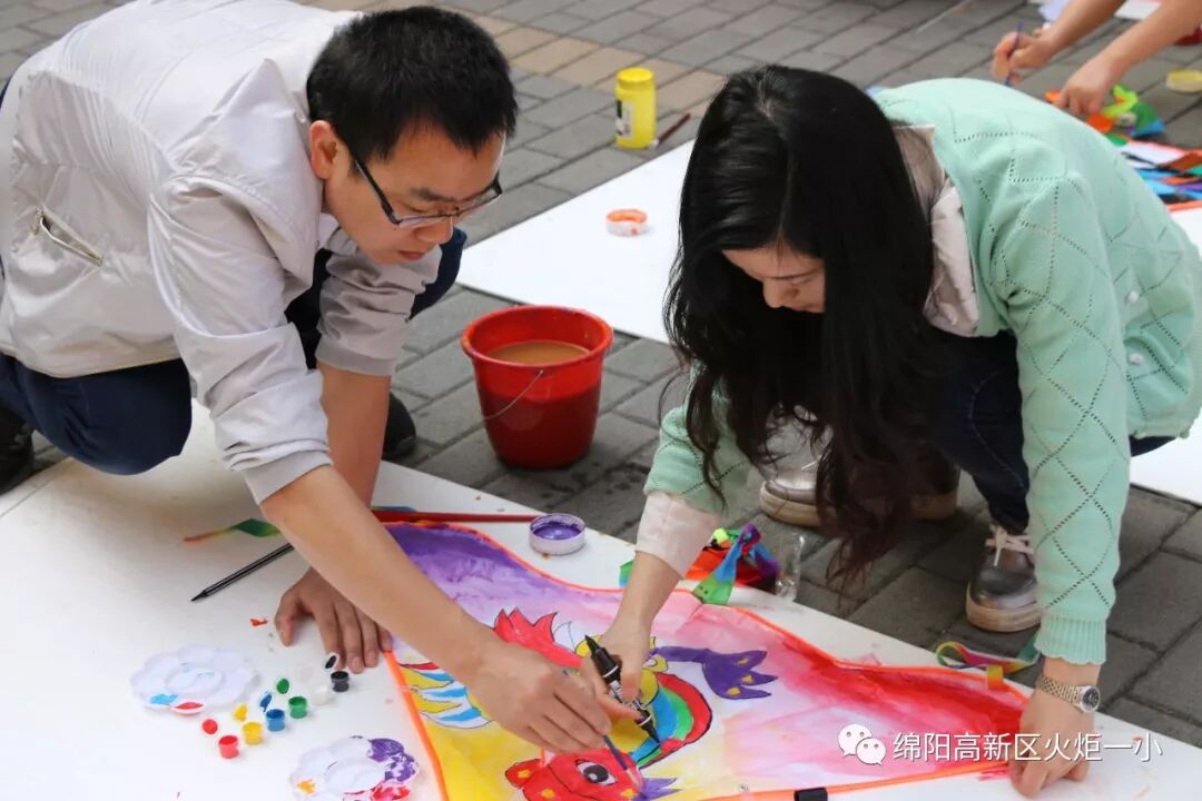 【火一动态】 肆意青春  我们在路上---火炬一小及月社2周年庆典