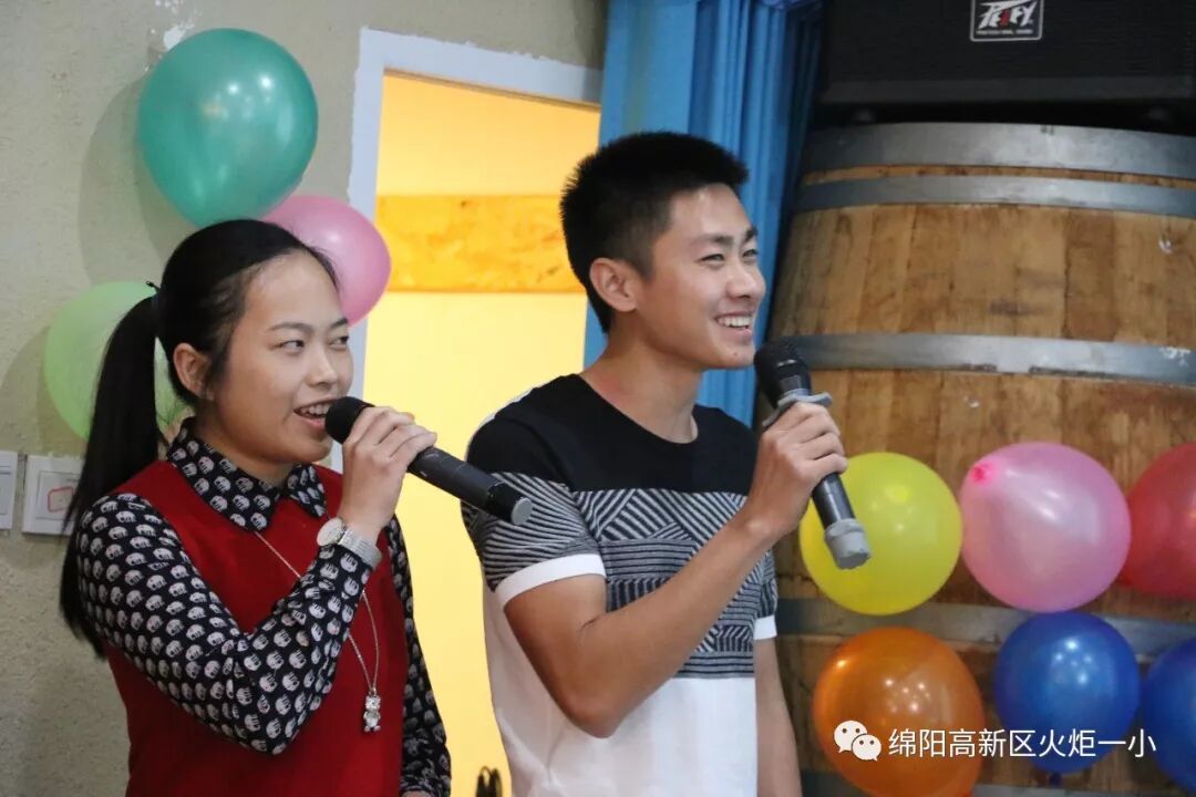 【火一动态】 肆意青春  我们在路上---火炬一小及月社2周年庆典