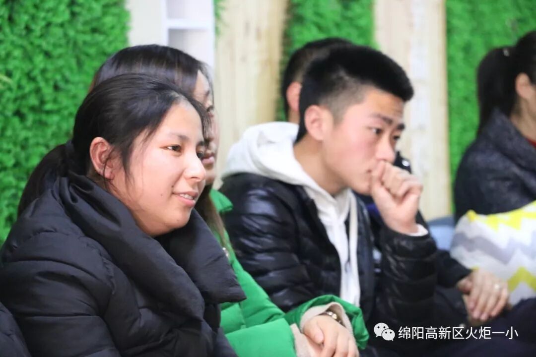 【火一动态】沐浴书香  润泽幸福 ---及月社读书活动