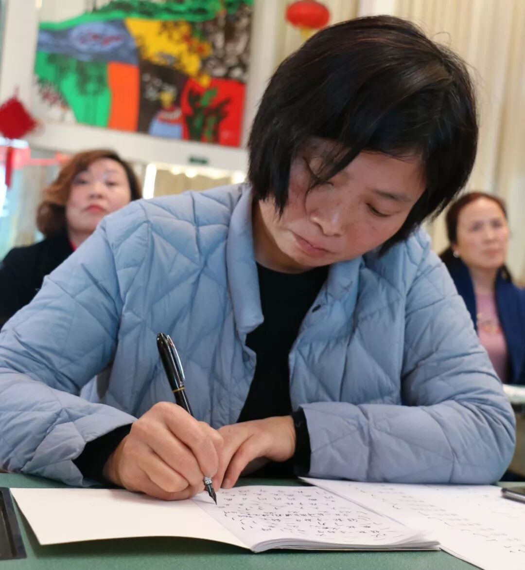 【火一动态】练就一手好字——教师成长课程之硬笔书法培训