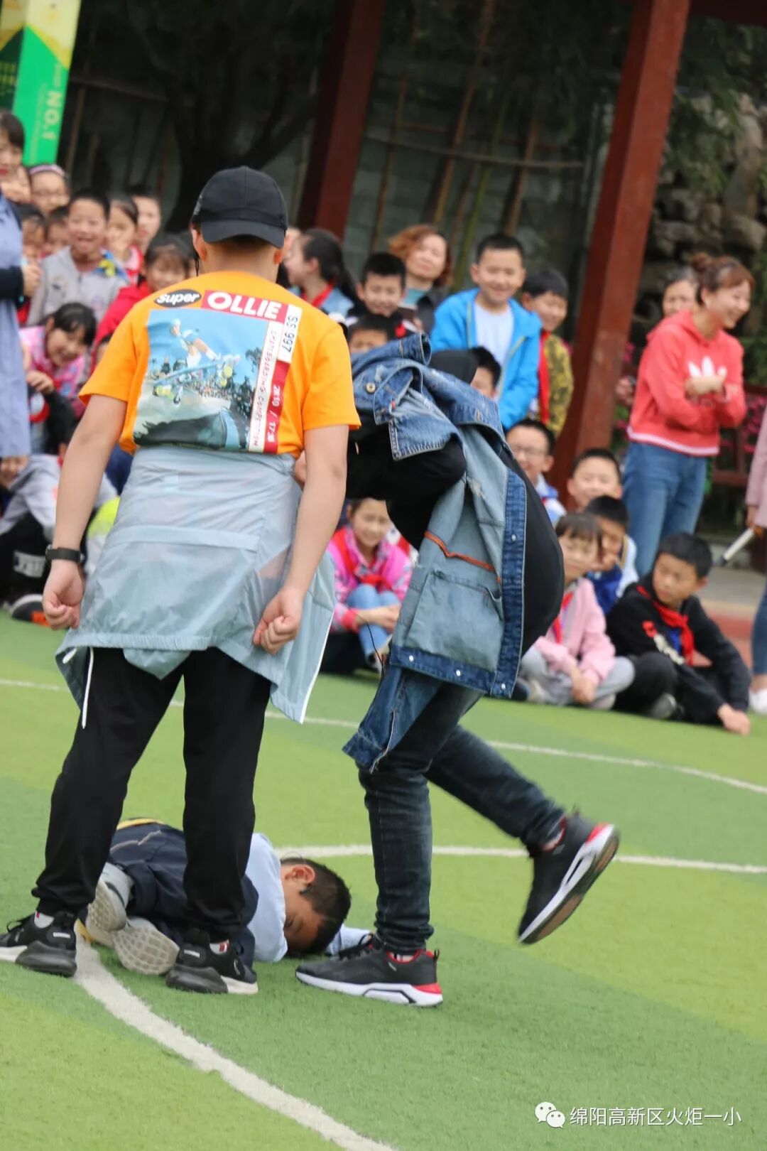 【火一动态】安全校园 幸福成长——特巡警七大队校园安全知识走进火炬一小