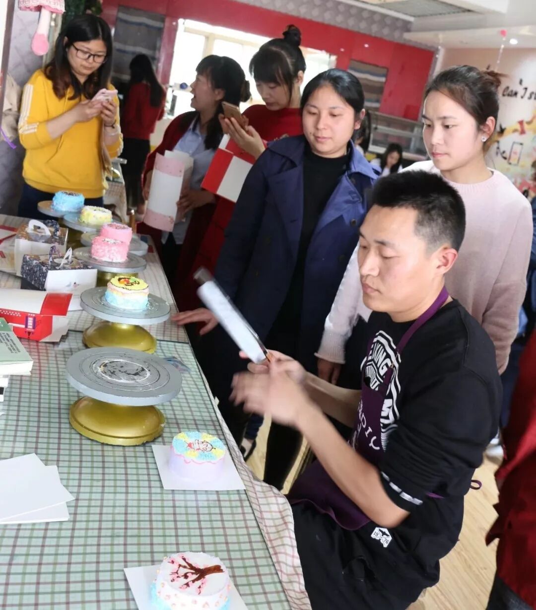 【火一班主任节】烘享幸福,焙感快乐 ——班主任户外拓展活动