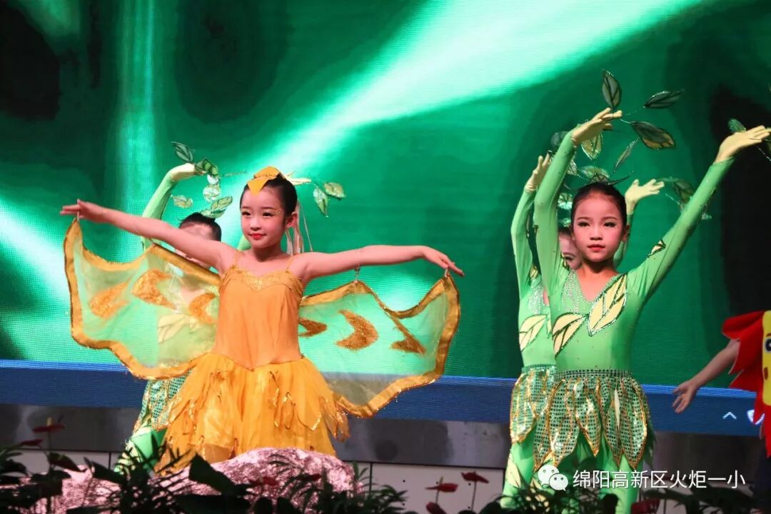 【火一喜报】我校选手连续六年蝉联绵阳市中小学生演讲比赛小学组冠军