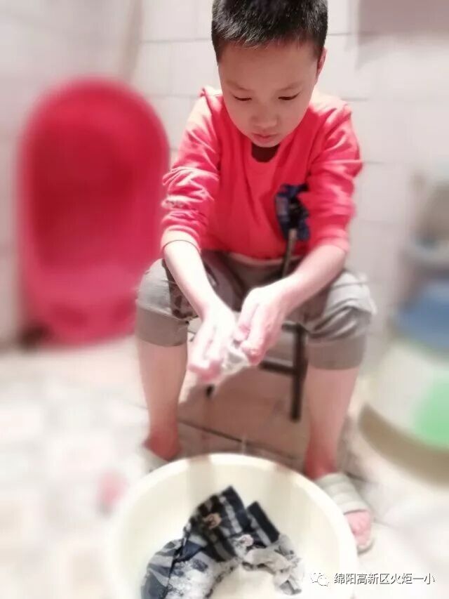 【火一动态】亲爱的妈妈，我爱您——火炬一小母亲节感恩活动