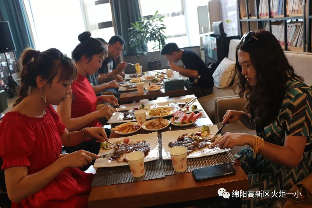 【火一动态】书韵流香，你我共享—及月社图书漂流活动 ​