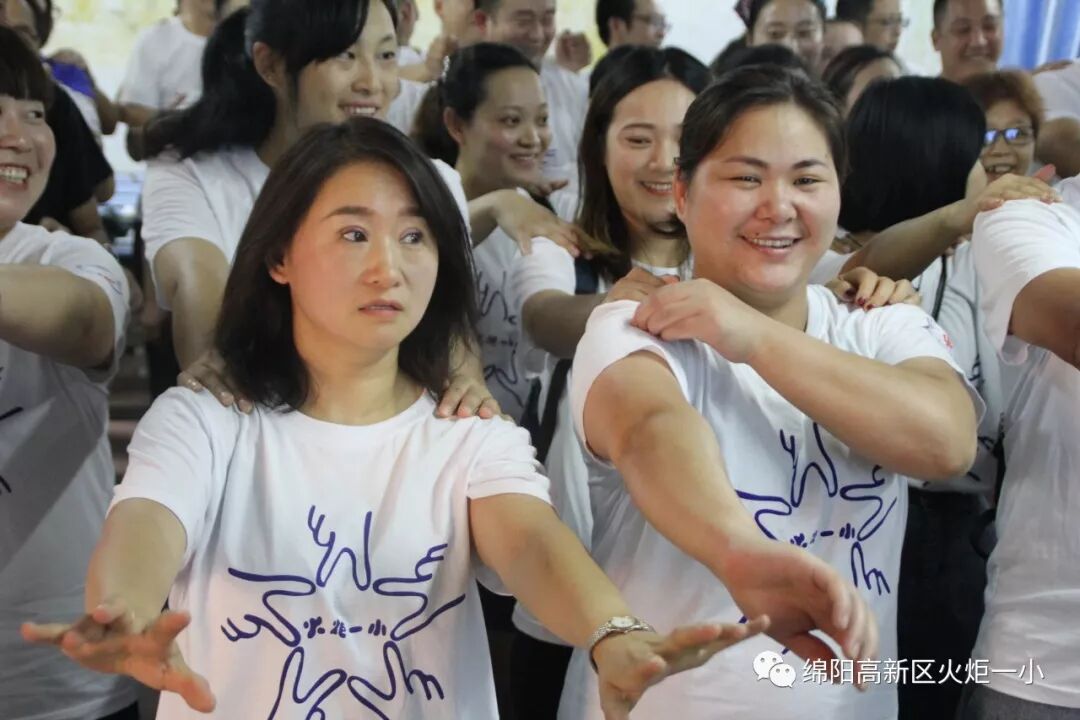 【火一动态】家校携手   系好人生第一粒扣子——2019年秋家长学校培训活动
