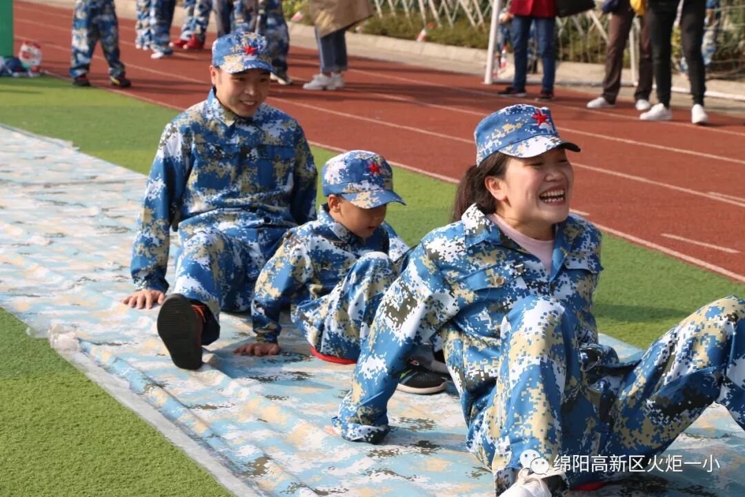 【竞赛节速递2】梦幻海陆空 ——火炬一小附属幼儿园大班国防教育暨亲子竞赛活动