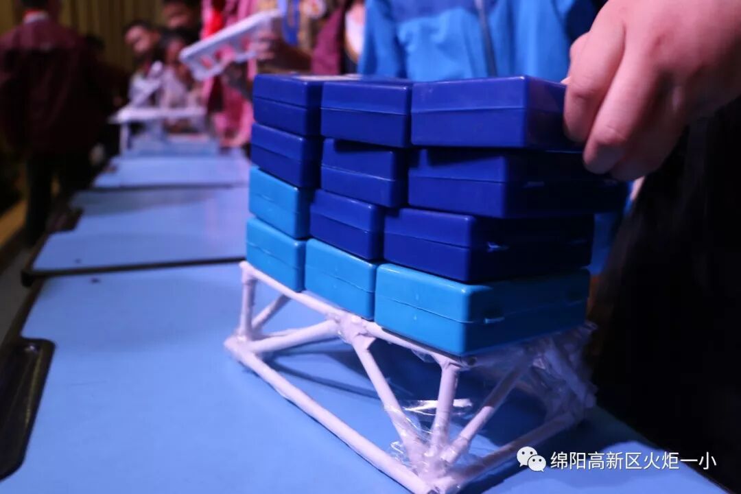 【竞赛节速递4】小小纸桥 创意无限 ——第七届竞赛节之科学学科竞赛活动
