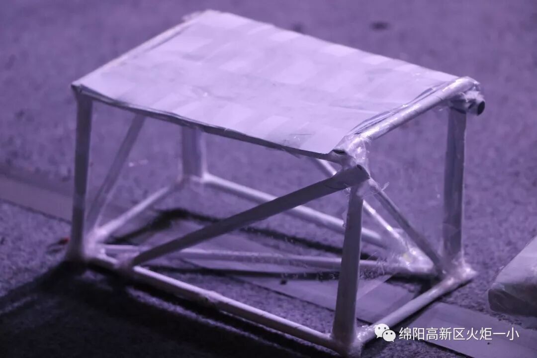 【竞赛节速递4】小小纸桥 创意无限 ——第七届竞赛节之科学学科竞赛活动