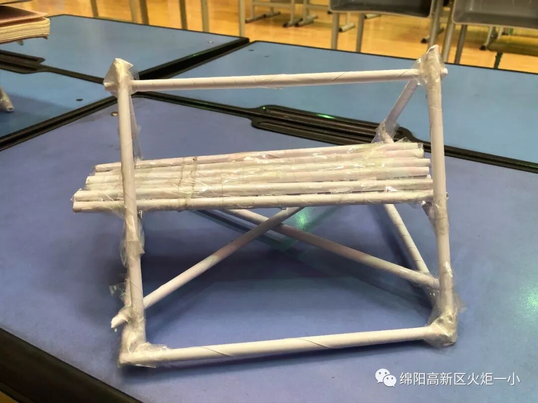 【竞赛节速递4】小小纸桥 创意无限 ——第七届竞赛节之科学学科竞赛活动