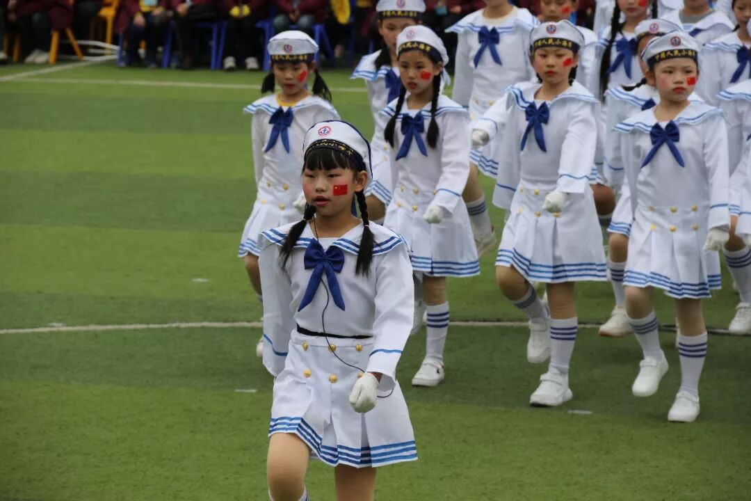 【体育节开幕式】三军兵娃亮风姿，运动赛场展竞技 ——火炬一小第七届体育节开幕式超燃来袭