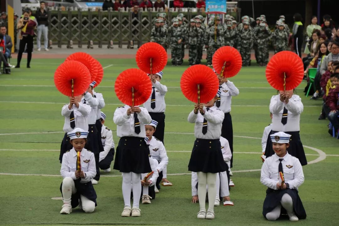 【体育节开幕式】三军兵娃亮风姿，运动赛场展竞技 ——火炬一小第七届体育节开幕式超燃来袭