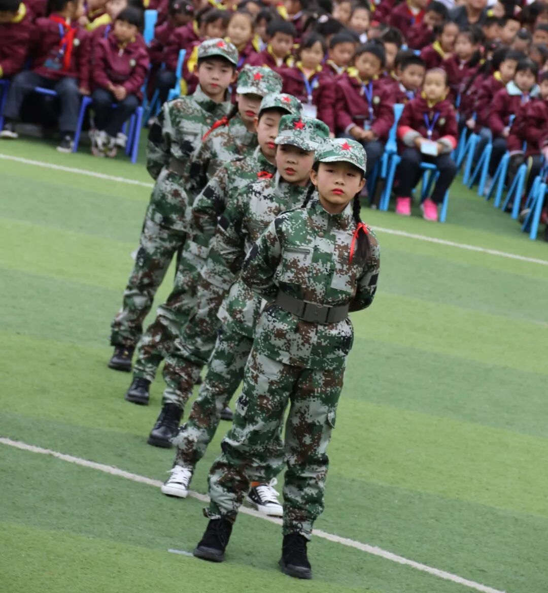 【体育节开幕式】三军兵娃亮风姿，运动赛场展竞技 ——火炬一小第七届体育节开幕式超燃来袭