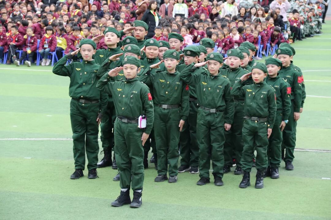 【体育节开幕式】三军兵娃亮风姿，运动赛场展竞技 ——火炬一小第七届体育节开幕式超燃来袭