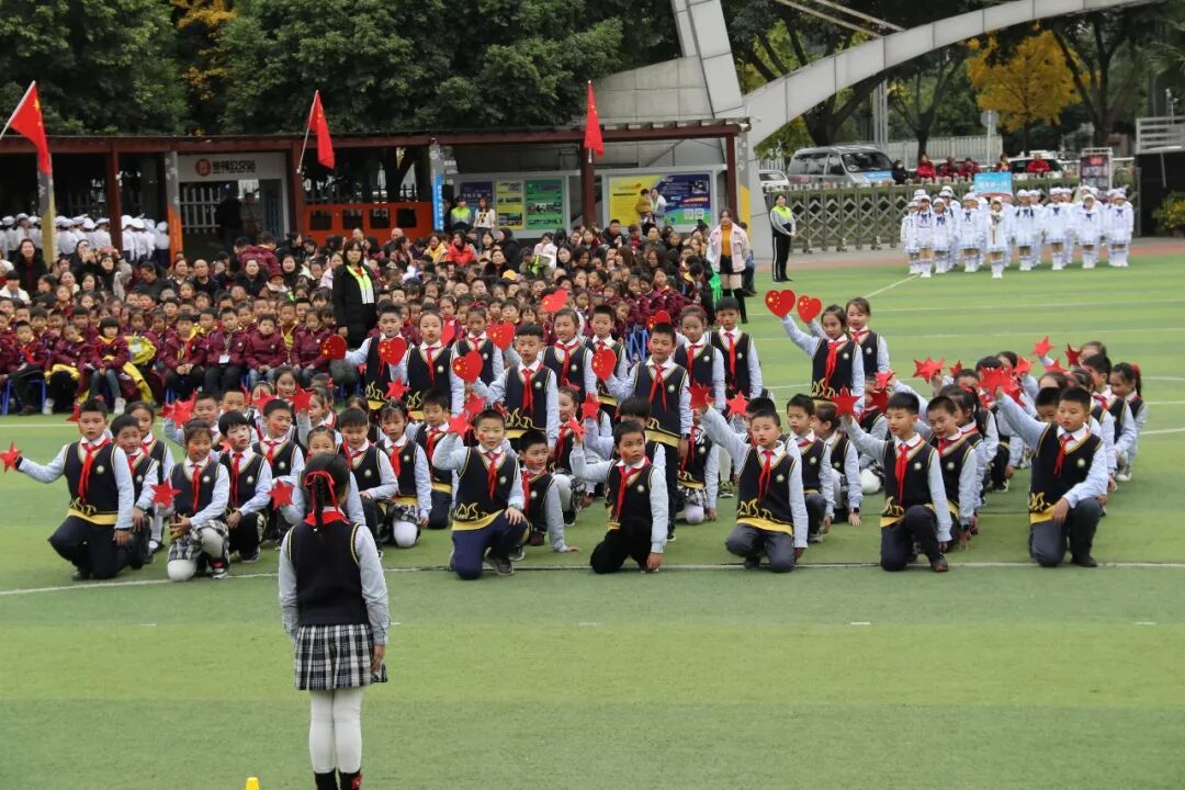 【体育节开幕式】三军兵娃亮风姿，运动赛场展竞技 ——火炬一小第七届体育节开幕式超燃来袭