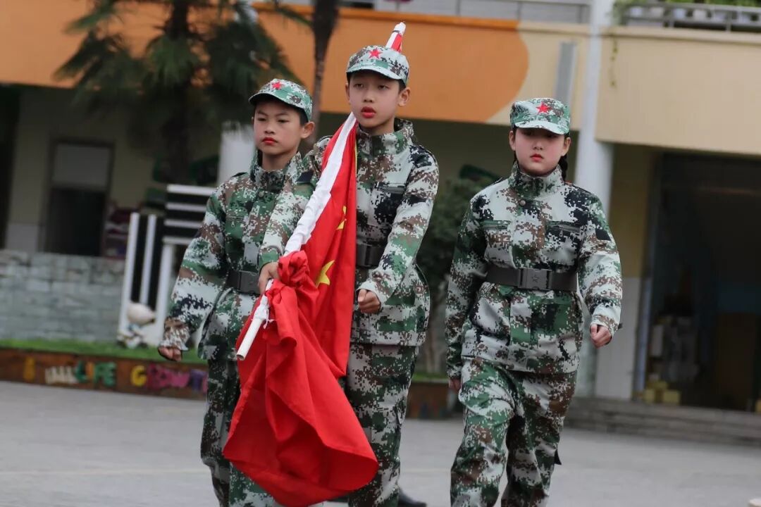 【体育节开幕式】三军兵娃亮风姿，运动赛场展竞技 ——火炬一小第七届体育节开幕式超燃来袭