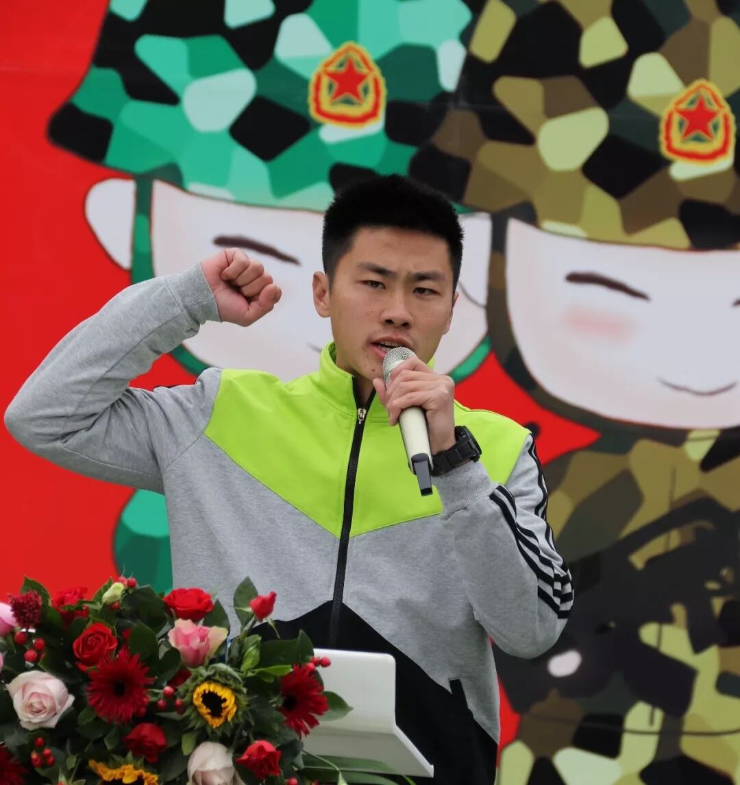 【体育节开幕式】三军兵娃亮风姿，运动赛场展竞技 ——火炬一小第七届体育节开幕式超燃来袭