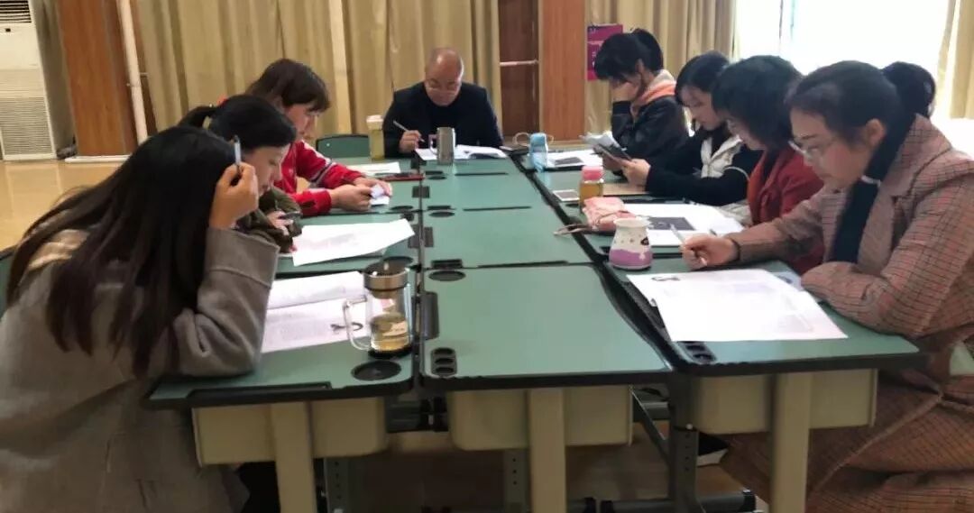 【火一动态】学于漪   话感悟 ——火炬一小教师持续开展学习于漪老师先进事迹活动